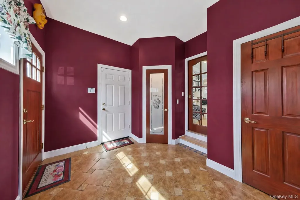 15 Maple Road Setauket NY 11733