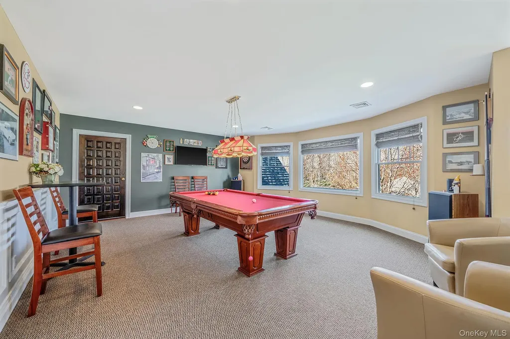 15 Maple Road Setauket NY 11733