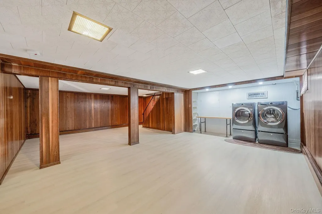 15 Maple Road Setauket NY 11733