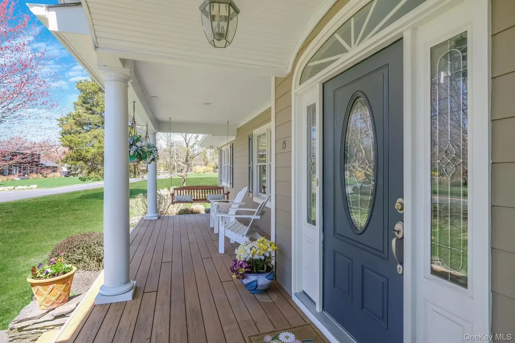 15 Maple Road Setauket NY 11733