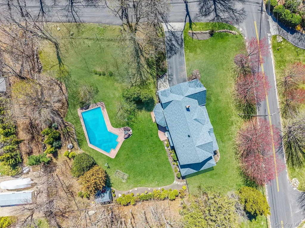 15 Maple Road Setauket NY 11733