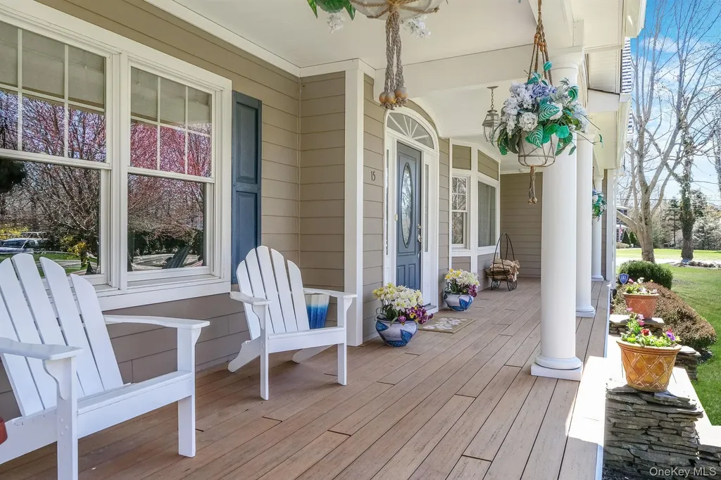 15 Maple Road Setauket NY 11733
