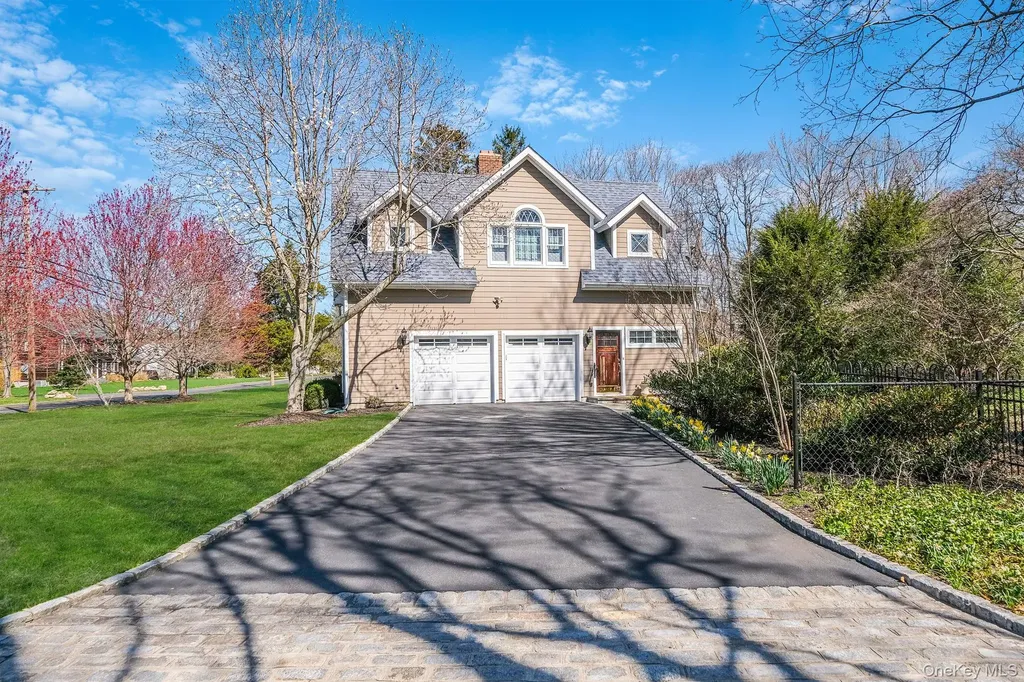15 Maple Road Setauket NY 11733