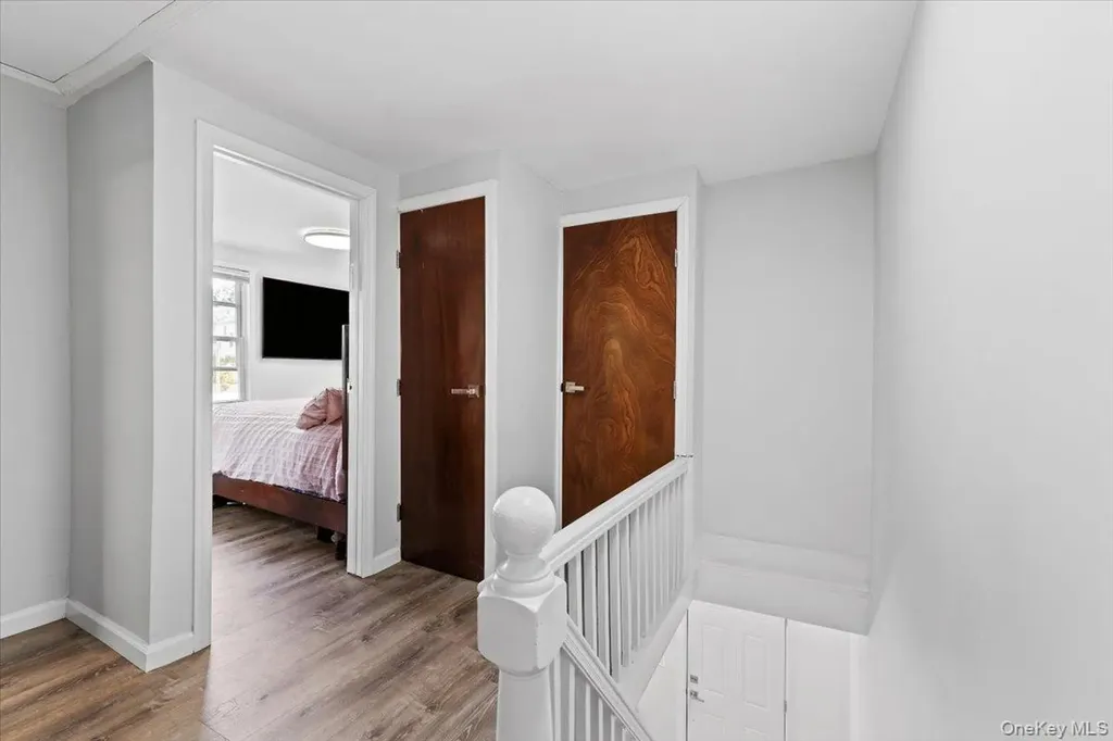 59 Hicks Lane Great Neck NY 11024