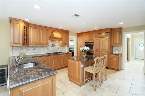 30 Todd Drive E Glen Head NY 11545