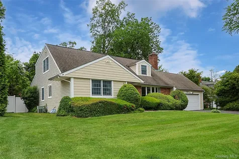 30 Todd Drive E Glen Head NY 11545
