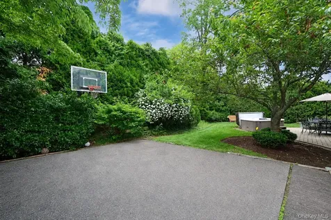 30 Todd Drive E Glen Head NY 11545