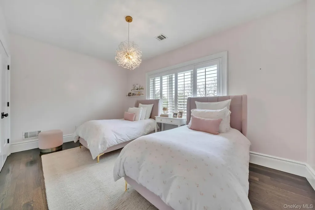12 Dalewood Drive Suffern NY 10901