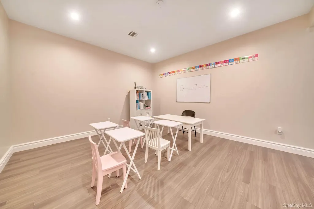 12 Dalewood Drive Suffern NY 10901