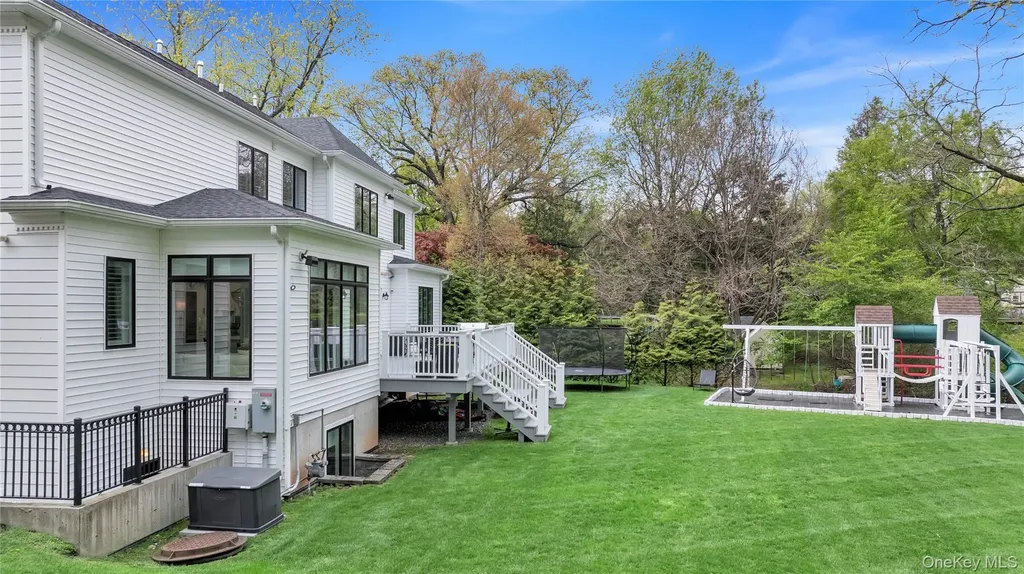 12 Dalewood Drive Suffern NY 10901