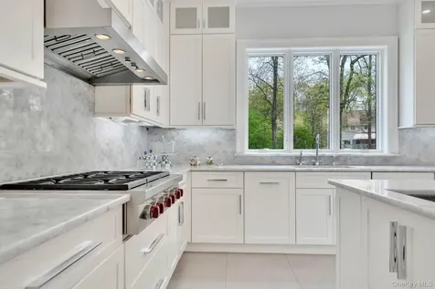 12 Dalewood Drive Suffern NY 10901