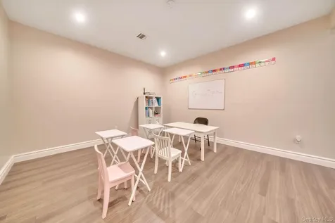 12 Dalewood Drive Suffern NY 10901