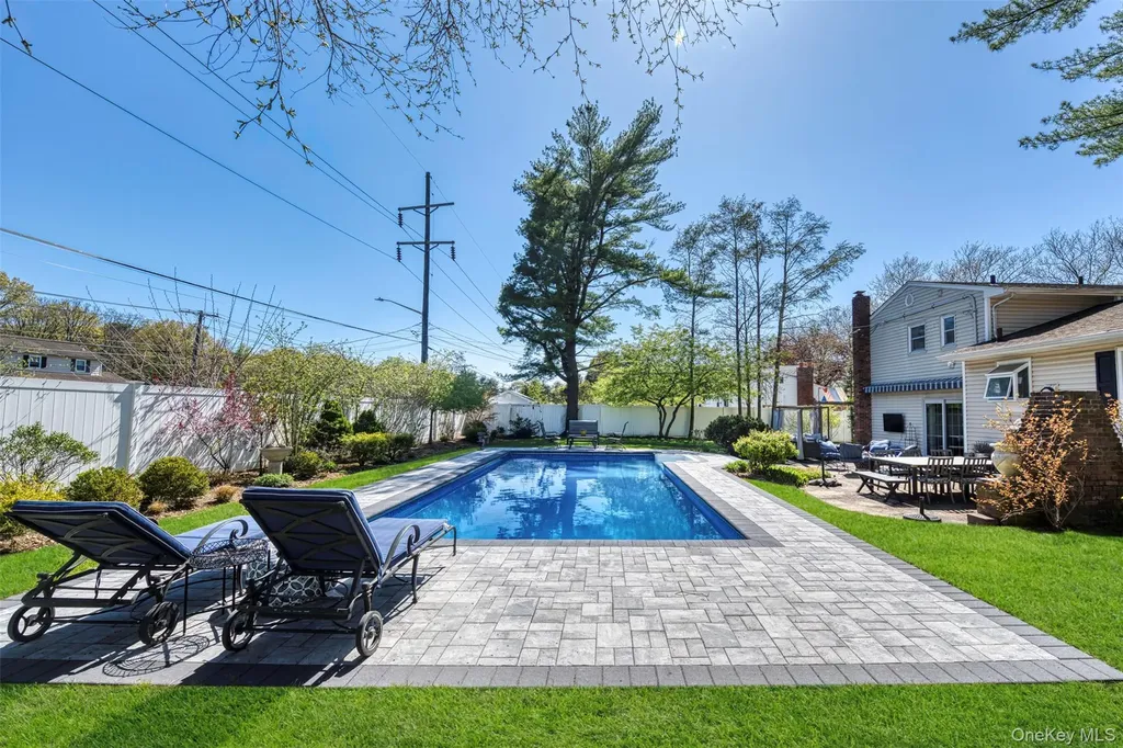 6 Linford Lane Melville NY 11747