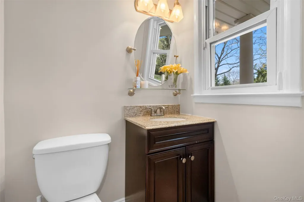 6 Linford Lane Melville NY 11747