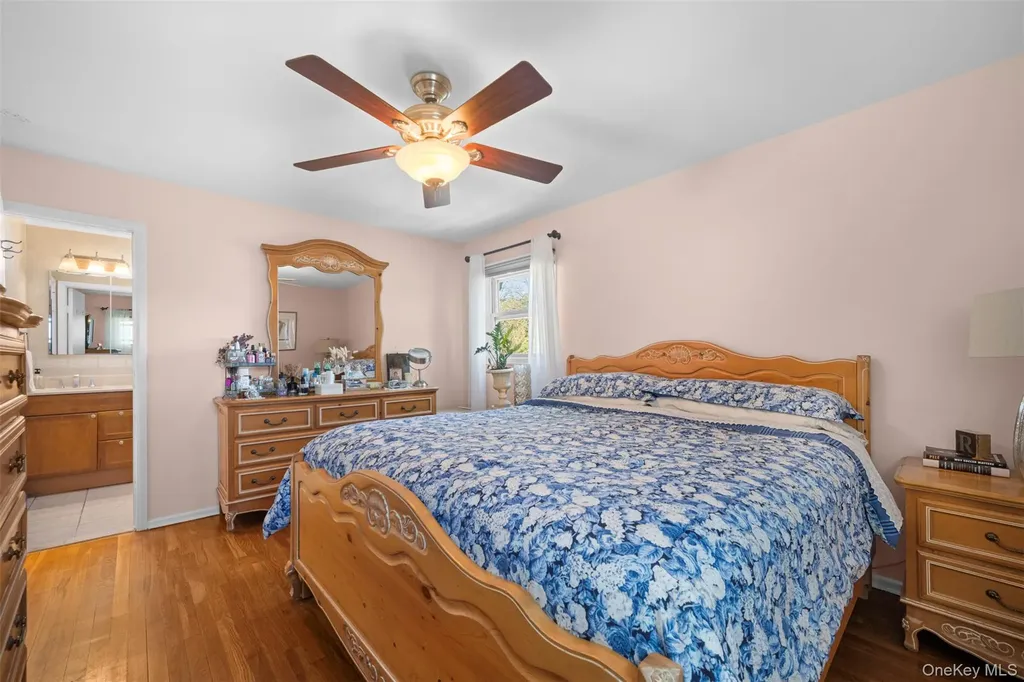 6 Linford Lane Melville NY 11747