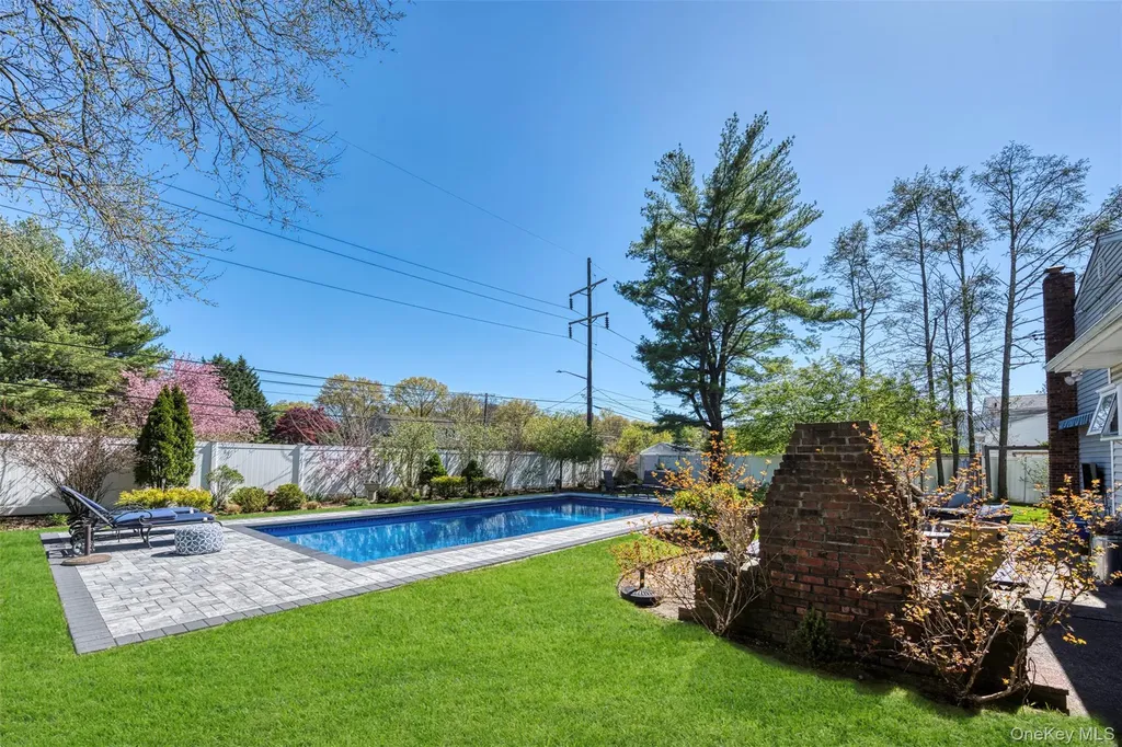 6 Linford Lane Melville NY 11747