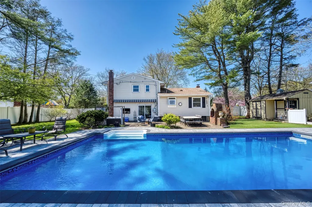6 Linford Lane Melville NY 11747