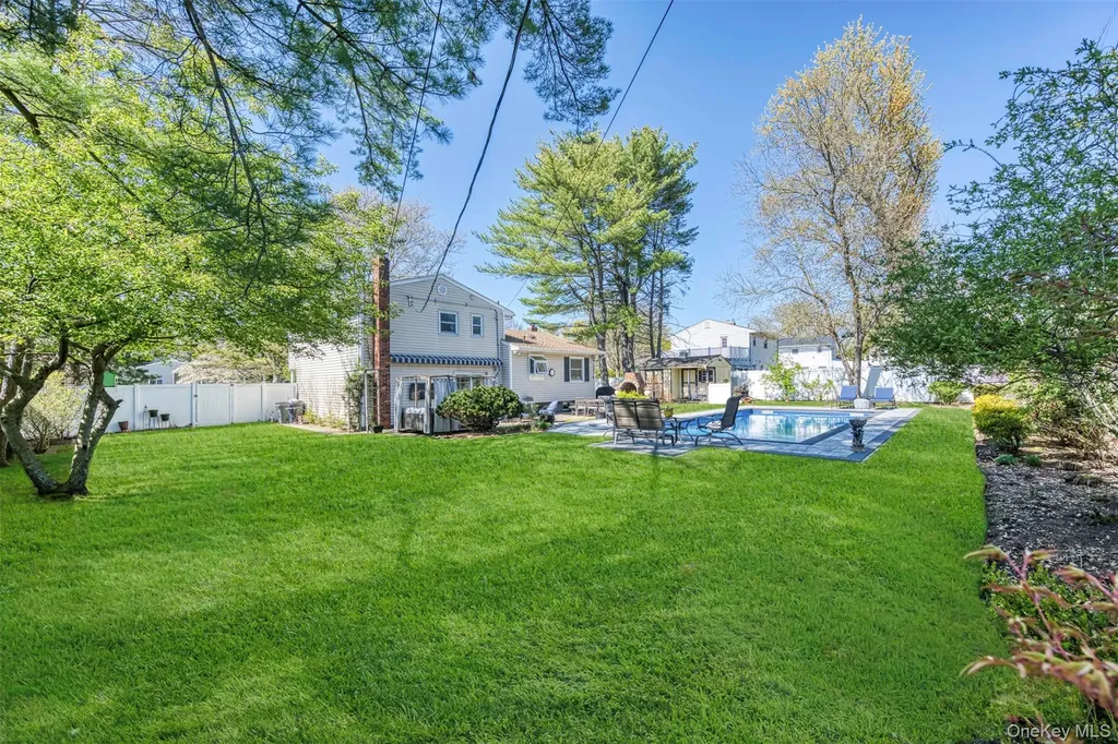 6 Linford Lane Melville NY 11747