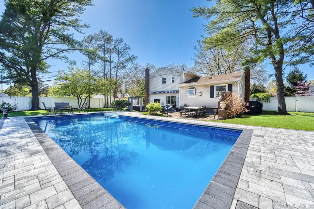 6 Linford Lane Melville NY 11747