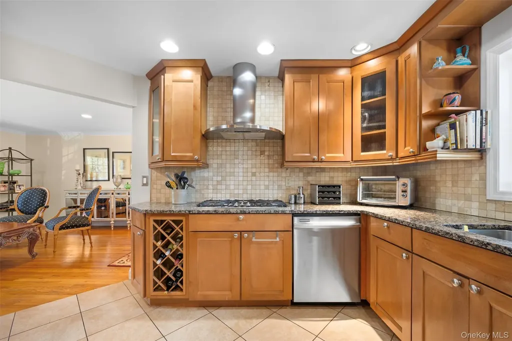 6 Linford Lane Melville NY 11747