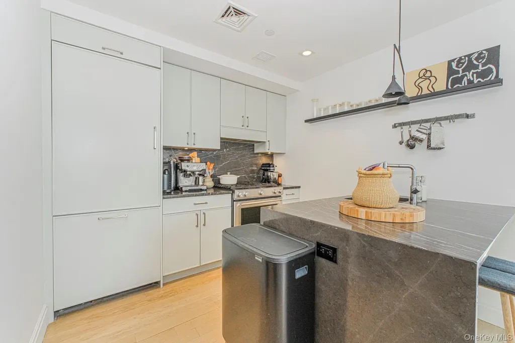 554 4th Avenue Brooklyn NY 11215