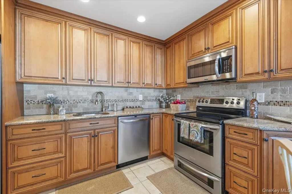 40 West 4 Street Patchogue NY 11772