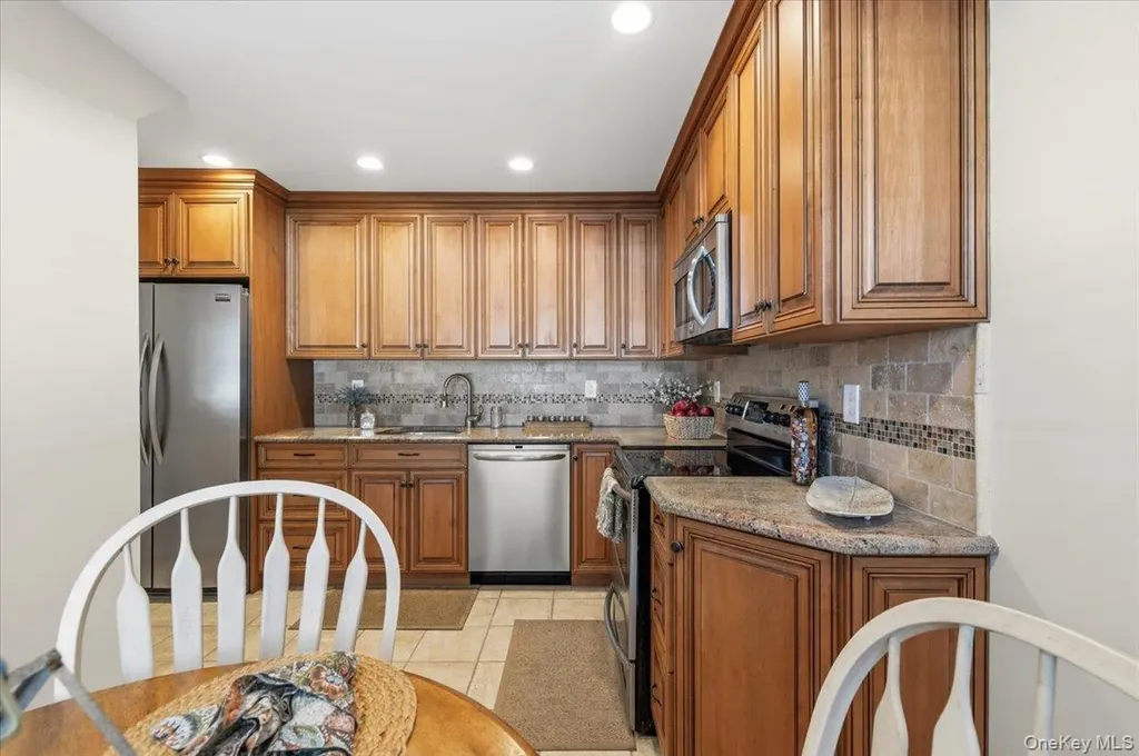 40 West 4 Street Patchogue NY 11772