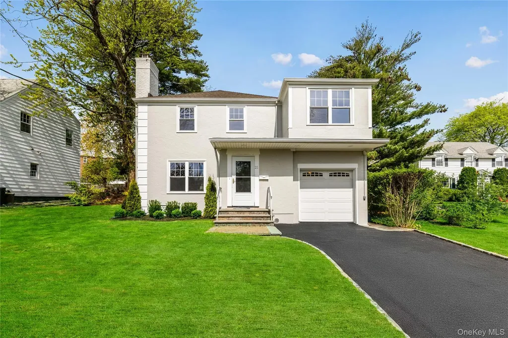 21 Keogh Lane New Rochelle NY 10805
