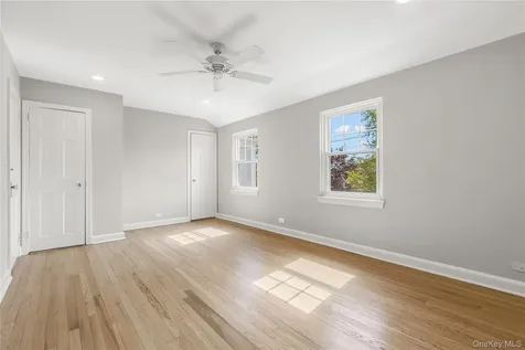 21 Keogh Lane New Rochelle NY 10805