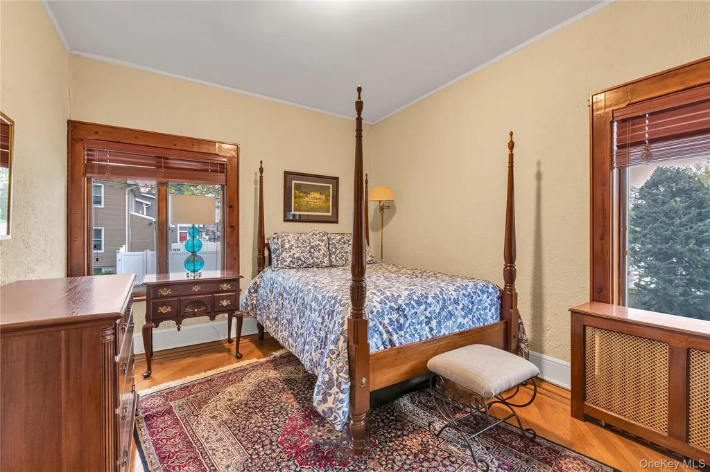 40 Harding Avenue Lynbrook NY 11563