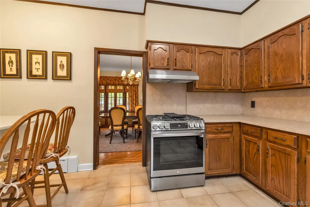 40 Harding Avenue Lynbrook NY 11563