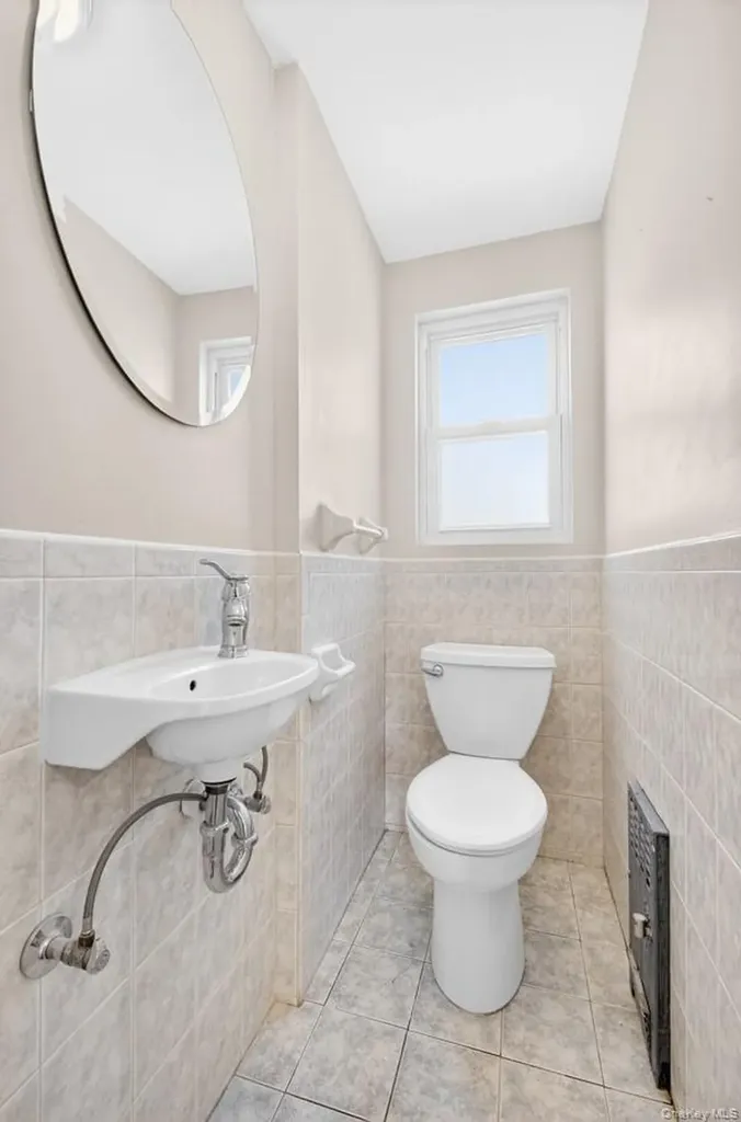 167 Old Mill Road Manhasset NY 11030