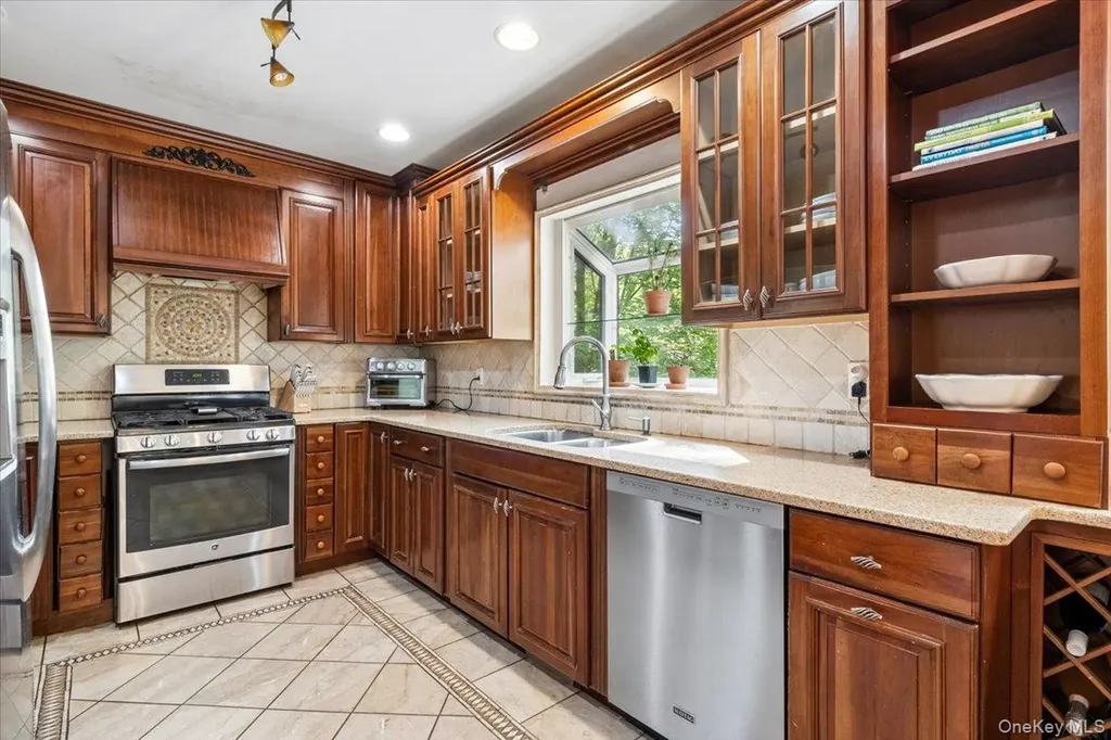 3 Markwood Place Ardsley NY 10502