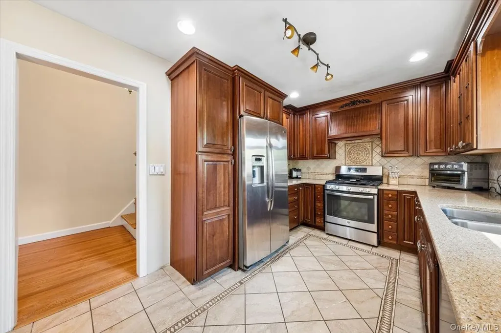 3 Markwood Place Ardsley NY 10502