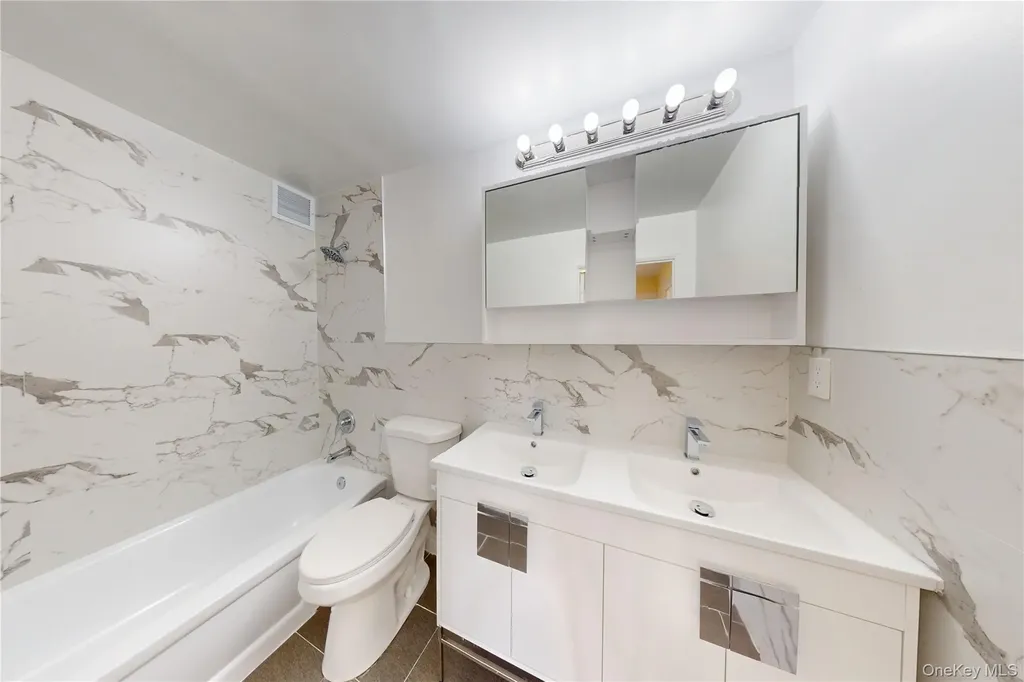 166-35 9th Avenue Beechhurst NY 11357