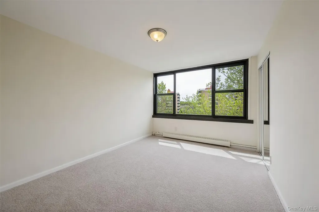 166-35 9th Avenue Beechhurst NY 11357