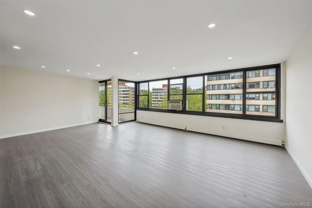 166-35 9th Avenue Beechhurst NY 11357