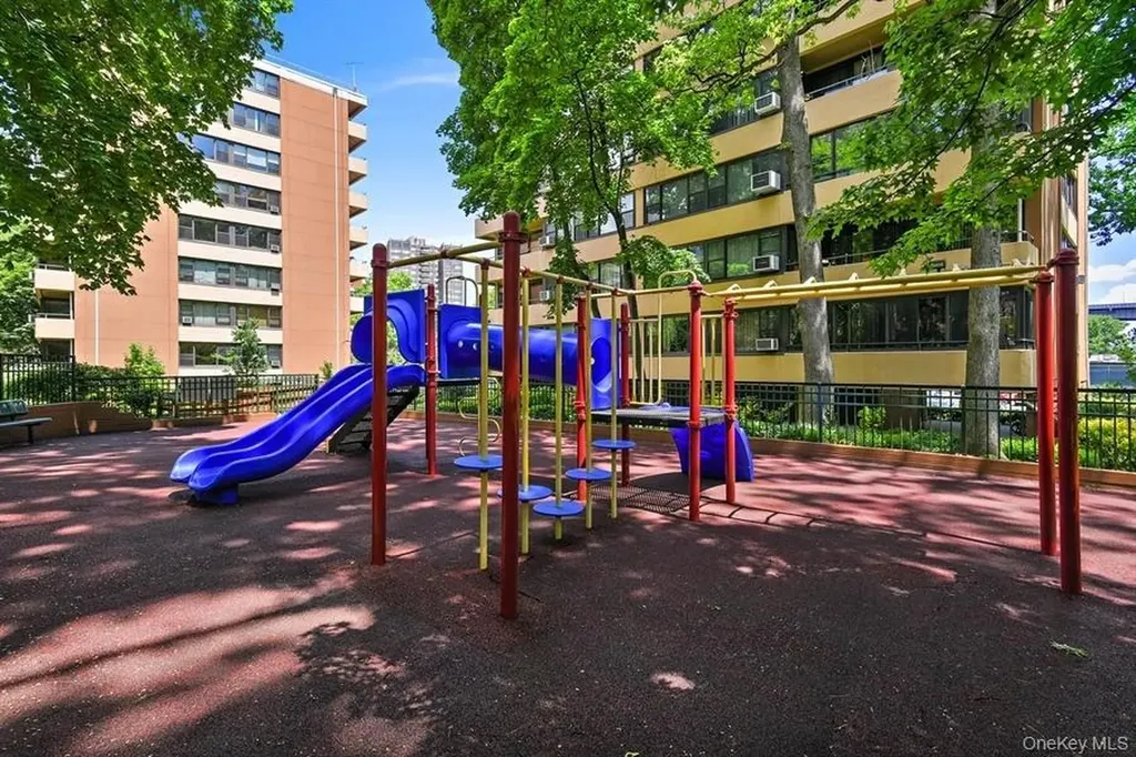 166-35 9th Avenue Beechhurst NY 11357
