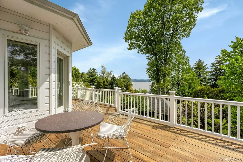 32 Laveta Place Nyack NY 10960