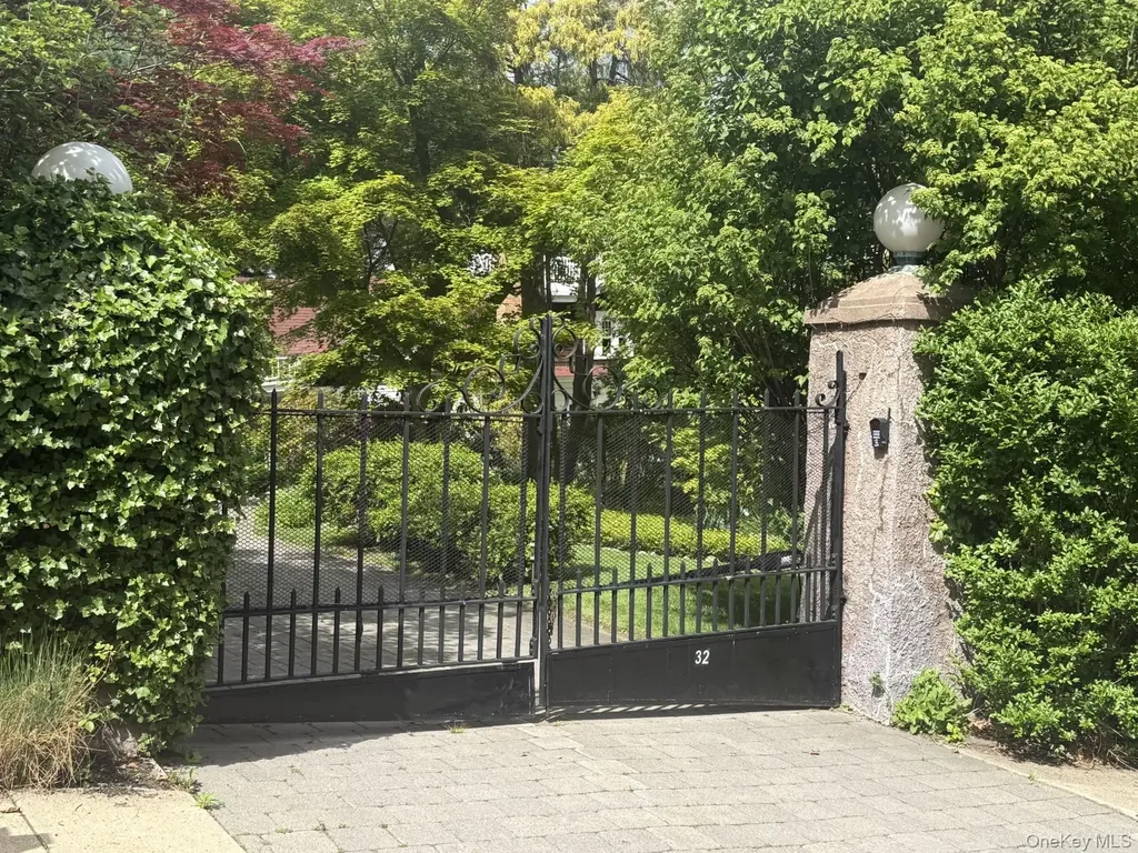 32 Laveta Place Nyack NY 10960