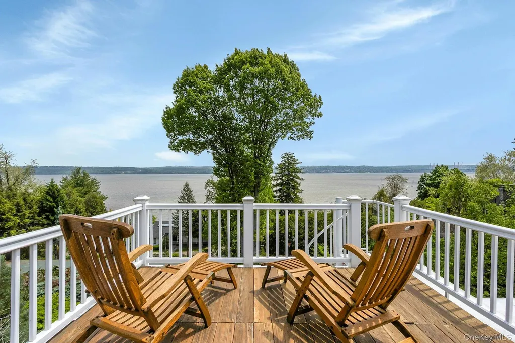 32 Laveta Place Nyack NY 10960