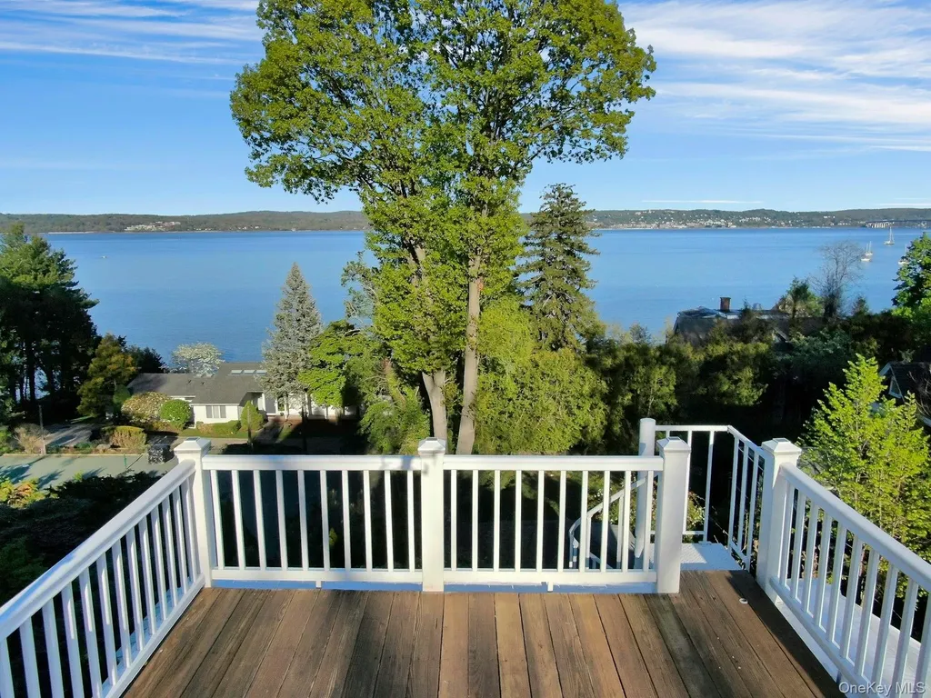 32 Laveta Place Nyack NY 10960