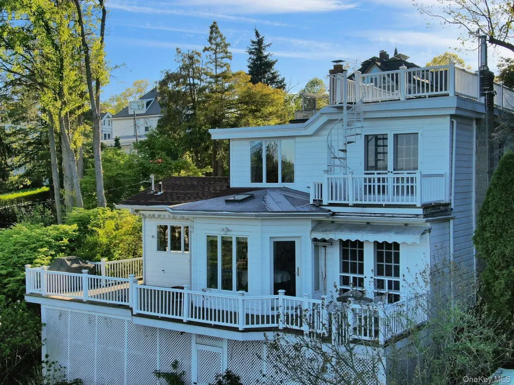 32 Laveta Place Nyack NY 10960