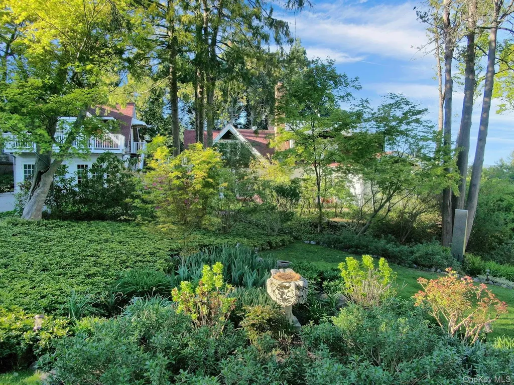 32 Laveta Place Nyack NY 10960