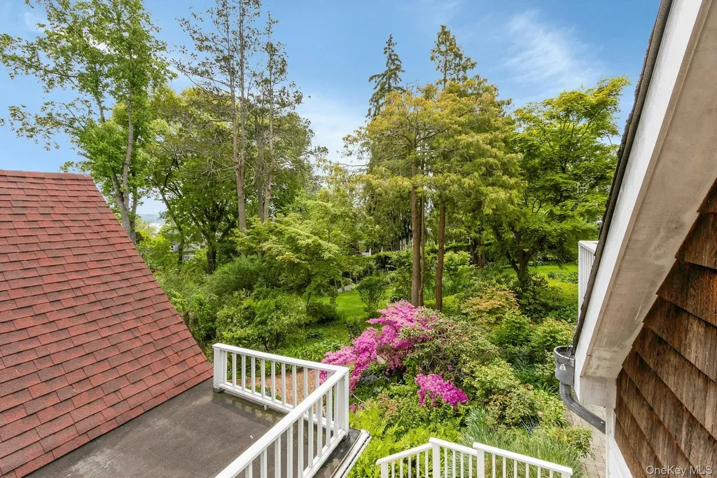 32 Laveta Place Nyack NY 10960