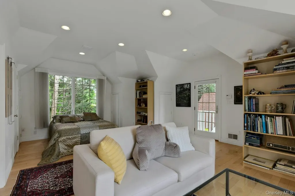 32 Laveta Place Nyack NY 10960