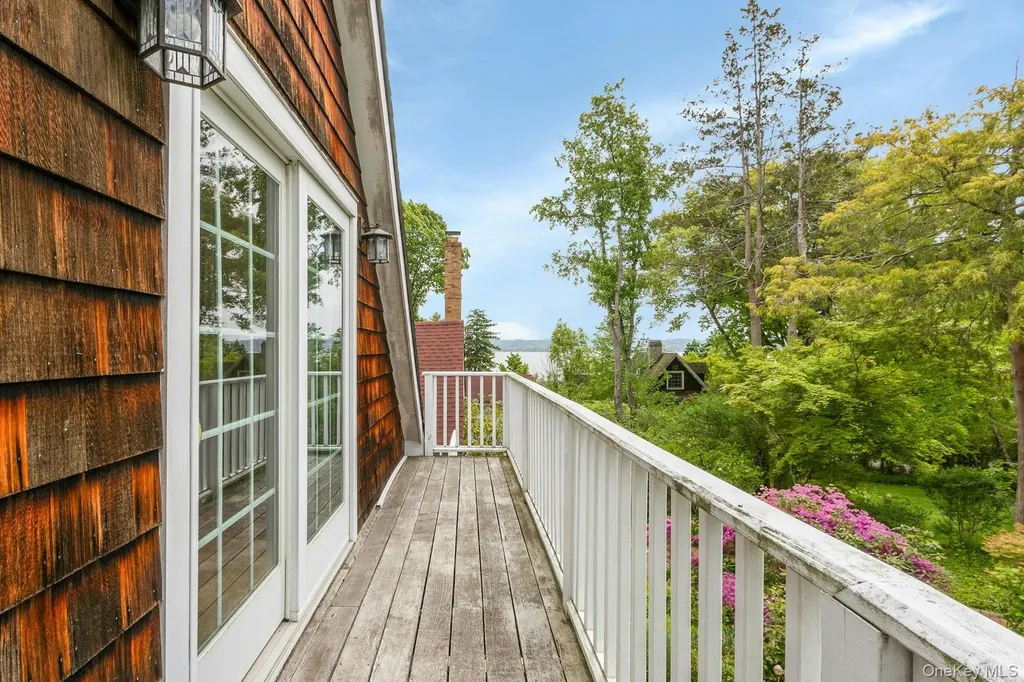 32 Laveta Place Nyack NY 10960