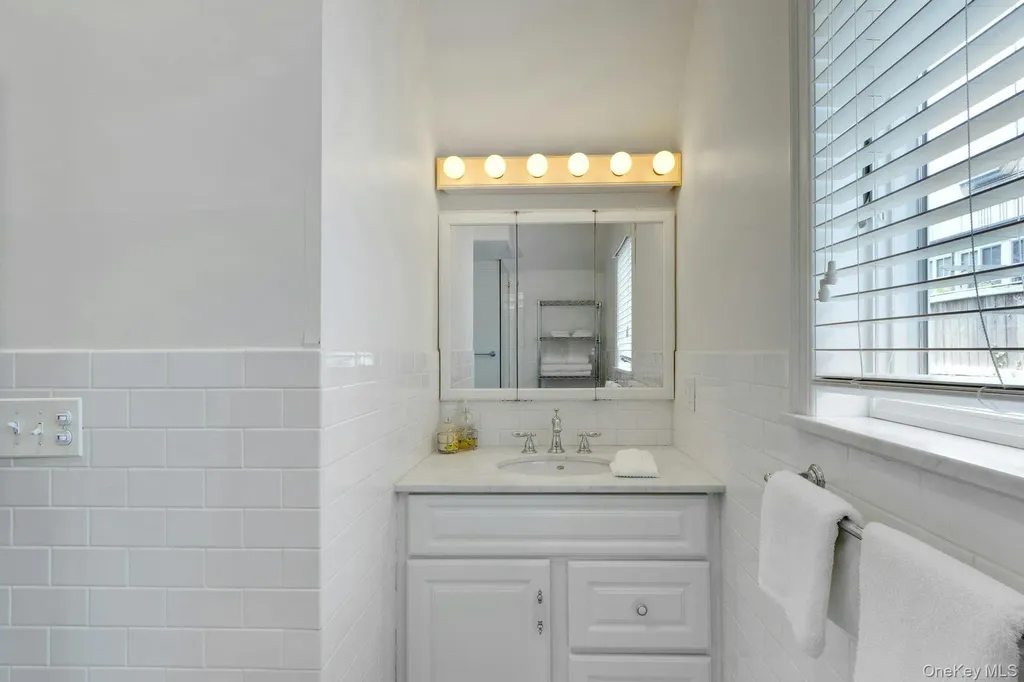 32 Laveta Place Nyack NY 10960