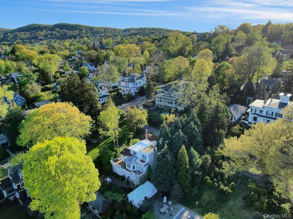32 Laveta Place Nyack NY 10960