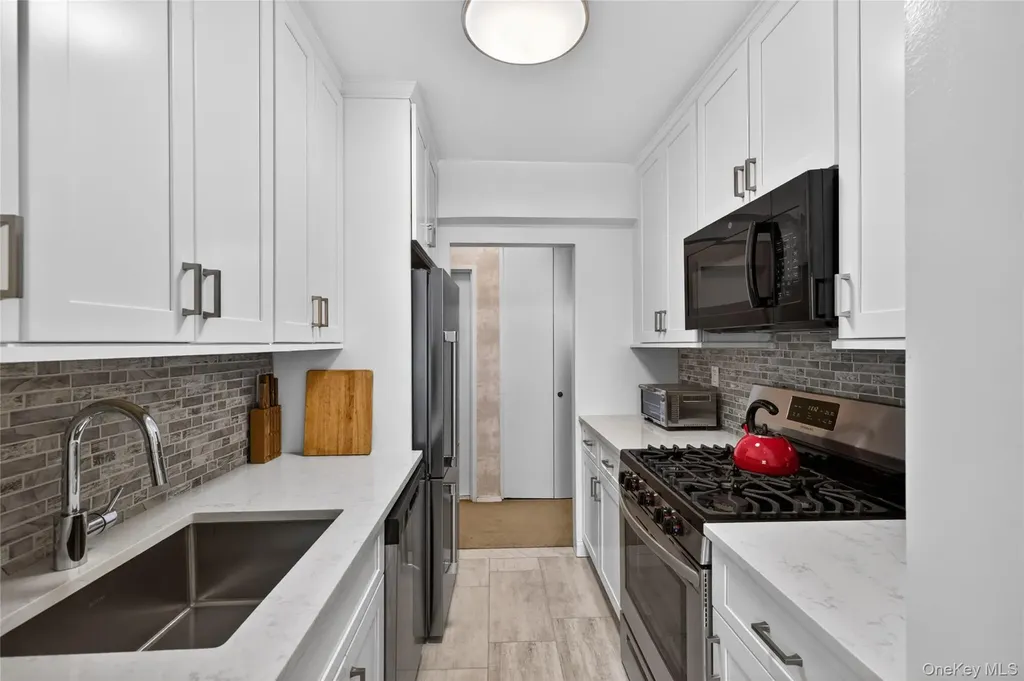 177 E Hartsdale Hartsdale NY 10530